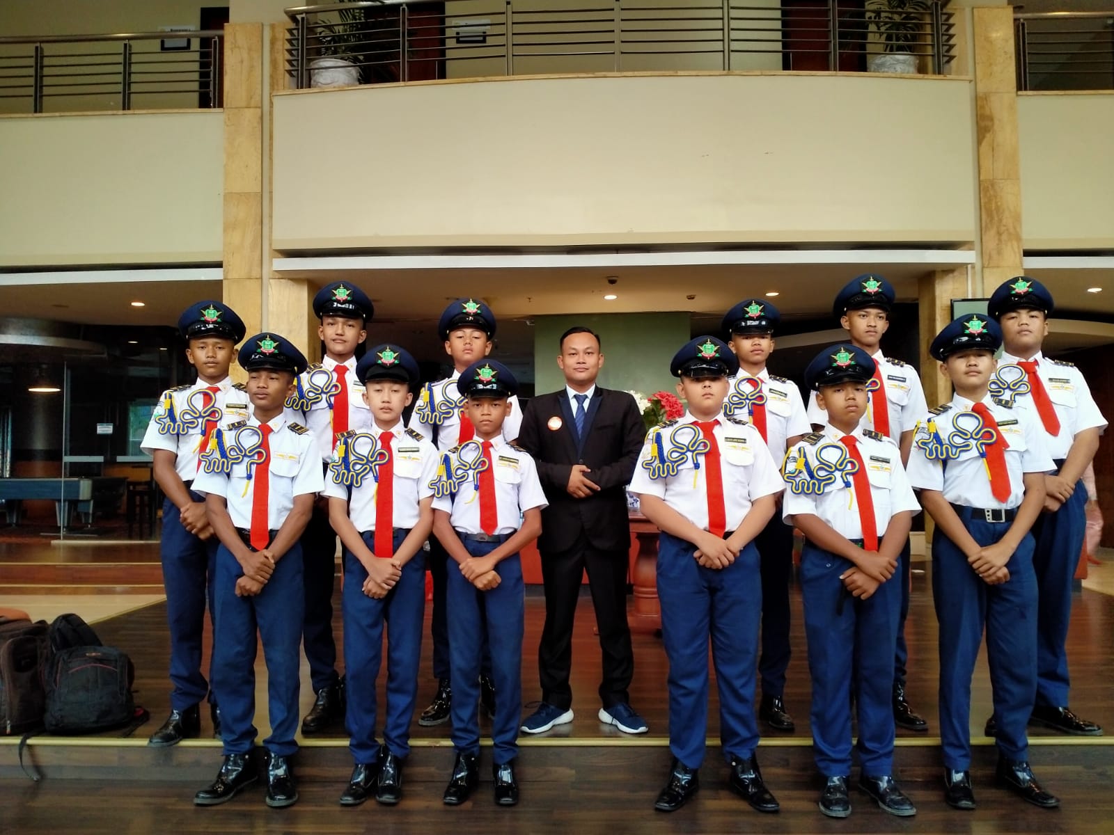 PRAJA PEDANG PORA
